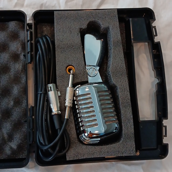 Microphone - Picture 4 of 4